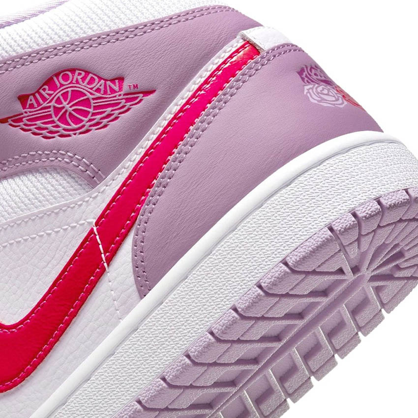 Air Jordan 1 Mid Valentine's Day 