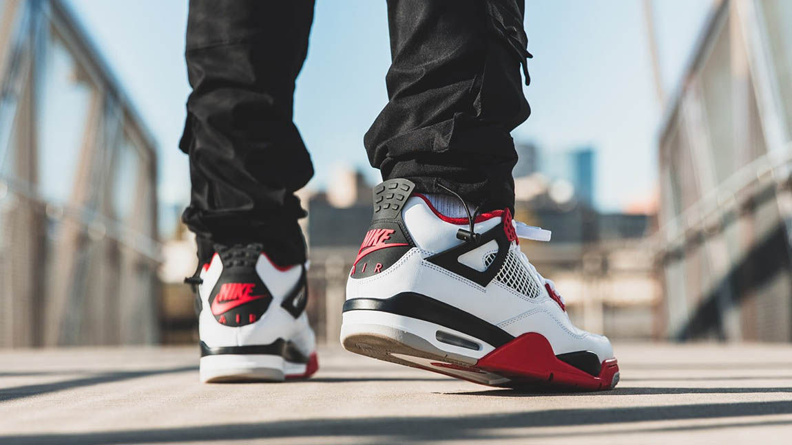 Air Jordan 4 Retro