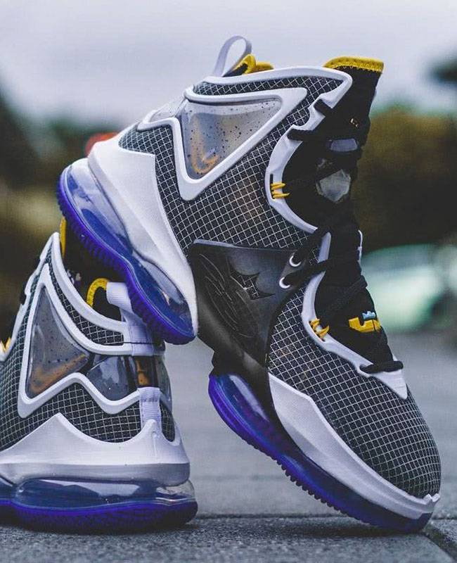 Nike Lebron 19