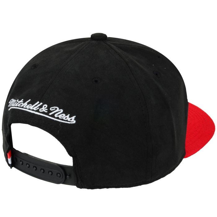 Купить Кепка Mitchell & Ness Chicago Bulls | EU178-CHIBUL  в Москве или заказать доставку на Slamdunk.su