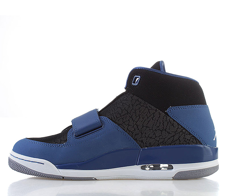 Купить Кроссовки Jordan Flight Club 90s | 602661-006 в Москве или заказать доставку на Slamdunk.su