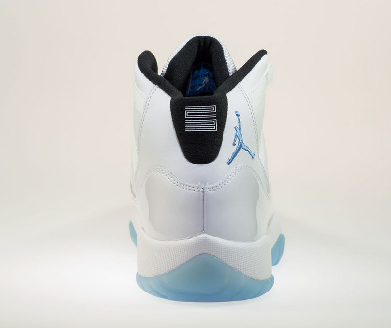 Купить Детские баскетбольные кроссовки Air Jordan 11 Retro BG | 378038-117 в Москве или заказать доставку на Slamdunk.su