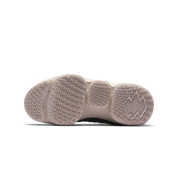 Купить Детские баскетбольные кроссовки Nike LeBron XV (GS) | 922811-003 в Москве или заказать доставку на Slamdunk.su