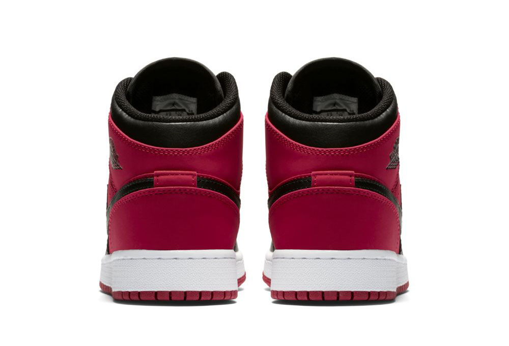 Купить Кроссовки Air Jordan 1 Mid "Bred" | 554724-610 в Москве или заказать доставку на Slamdunk.su
