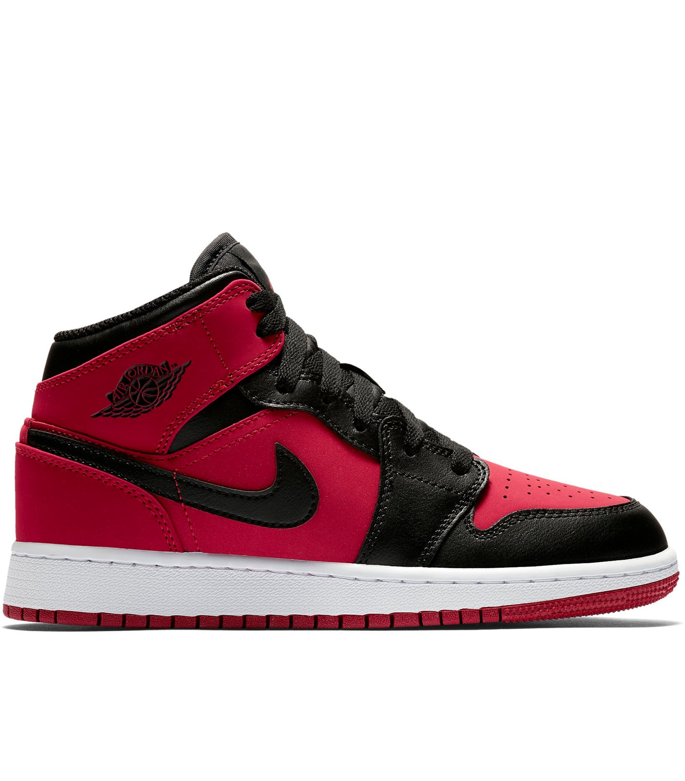Кроссовки air jordan mid. Nike Air Jordan 1 Mid. Nike Air Jordan 1 Mid Black Red. Кроссовки Air Jordan 1 Mid. Nike Air Jordan 1 Mid Red.