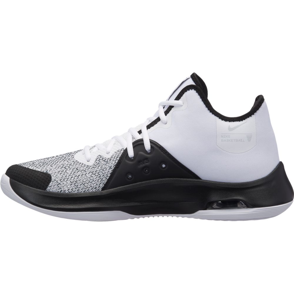 Nike Air Versitile III