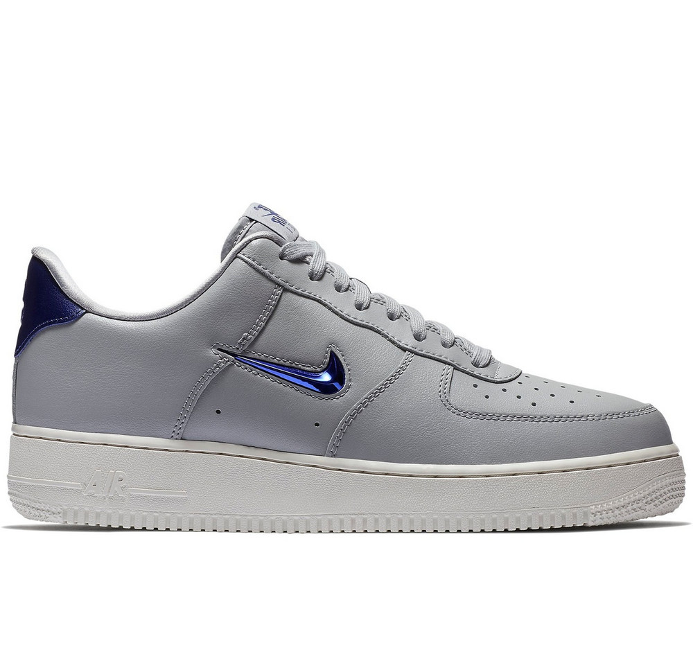 Кроссовки Nike Air Force 1 '07 LV8 - картинка