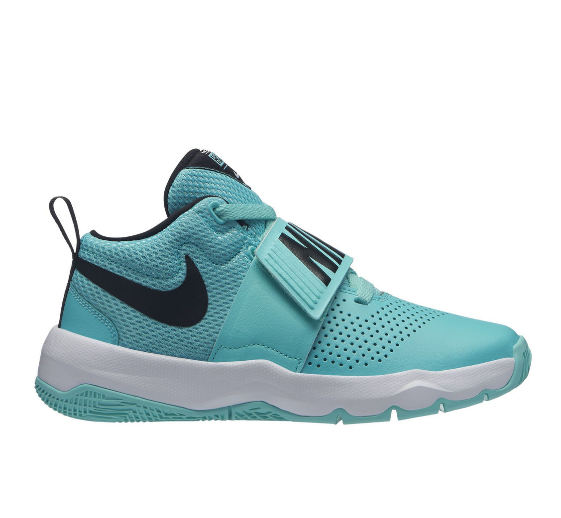 Nike hustle 8 deals