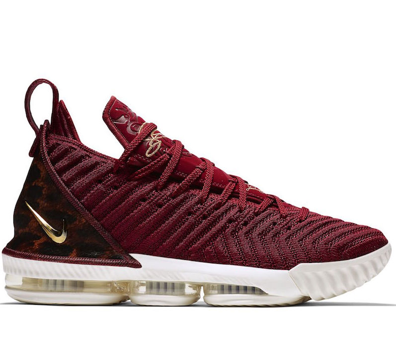 Баскетбольные кроссовки Nike LeBron 16 King - картинка