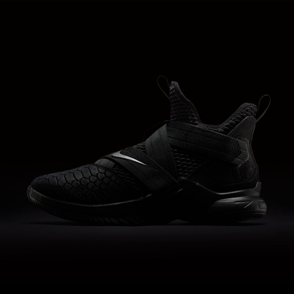 Купить Баскетбольные кроссовки Nike LeBron Soldier XII SFG | AO4054-003 в Москве или заказать доставку на Slamdunk.su