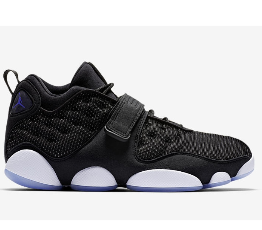 Купить Кроссовки Jordan Black Cat Space Jam | AR0772-001 в Москве или заказать доставку на Slamdunk.su