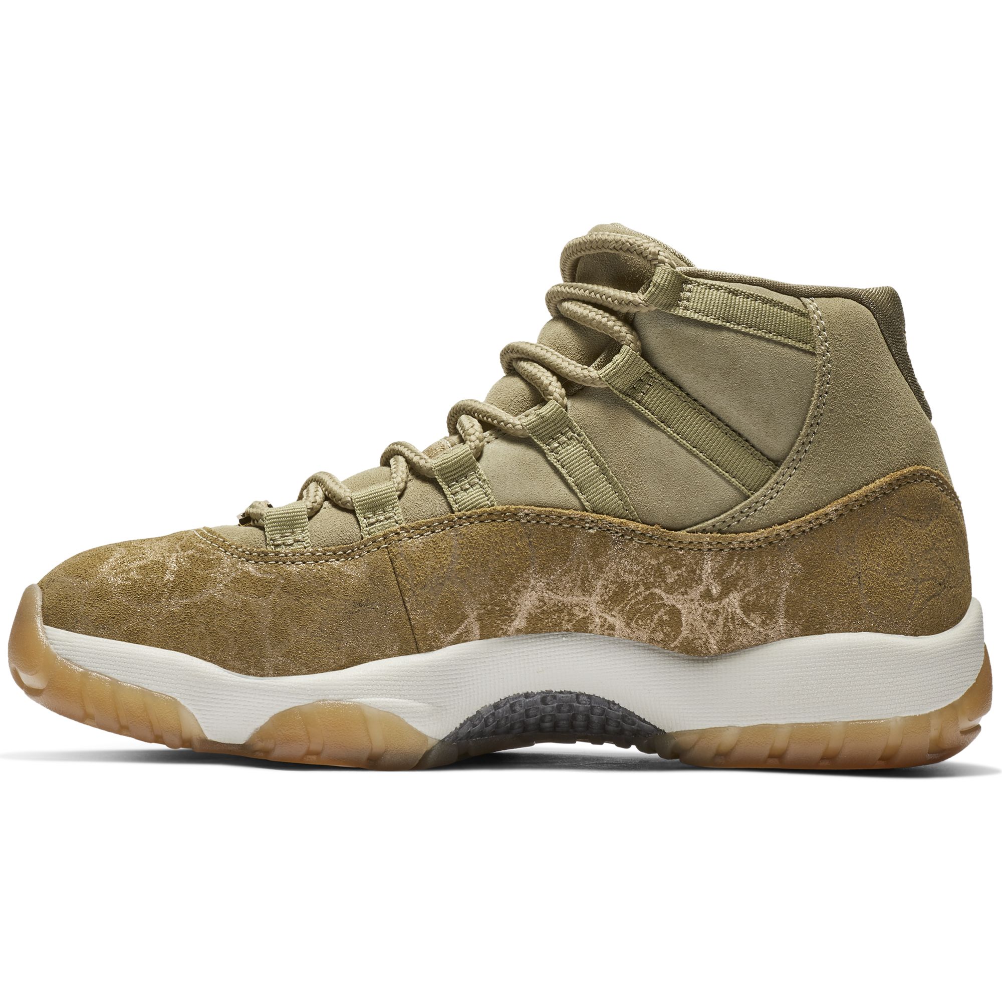 Купить Кроссовки Air Jordan Wmns 11 Retro | AR0715-200 в Москве или заказать доставку на Slamdunk.su
