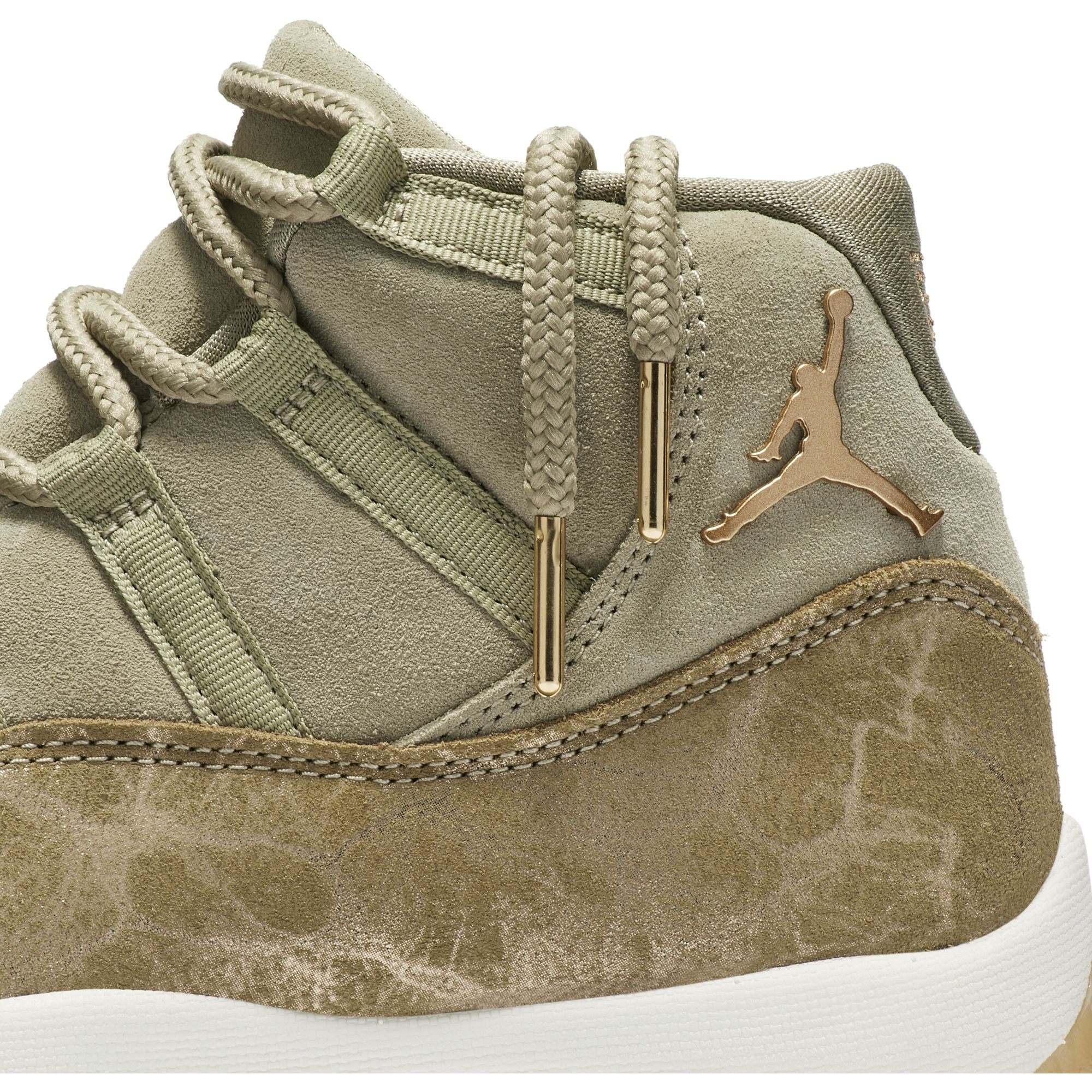 Купить Кроссовки Air Jordan Wmns 11 Retro | AR0715-200 в Москве или заказать доставку на Slamdunk.su