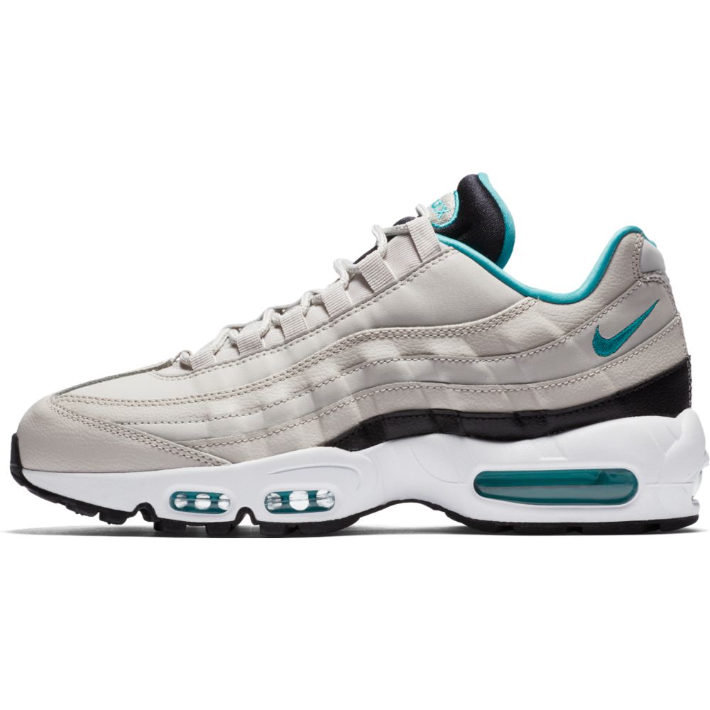 Купить Кроссовки Nike Air Max 95 Essential | 749766-027 в Москве или заказать доставку на Slamdunk.su