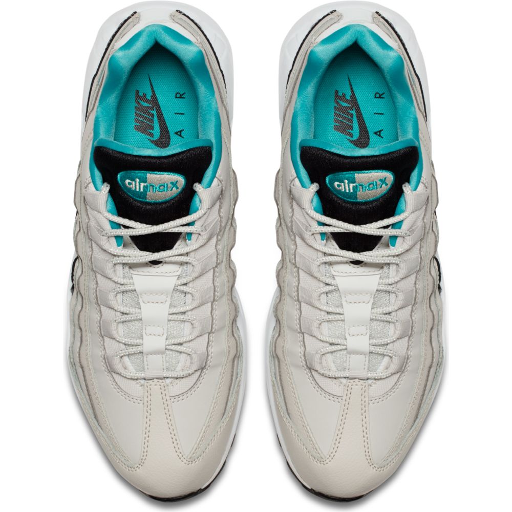 Купить Кроссовки Nike Air Max 95 Essential | 749766-027 в Москве или заказать доставку на Slamdunk.su