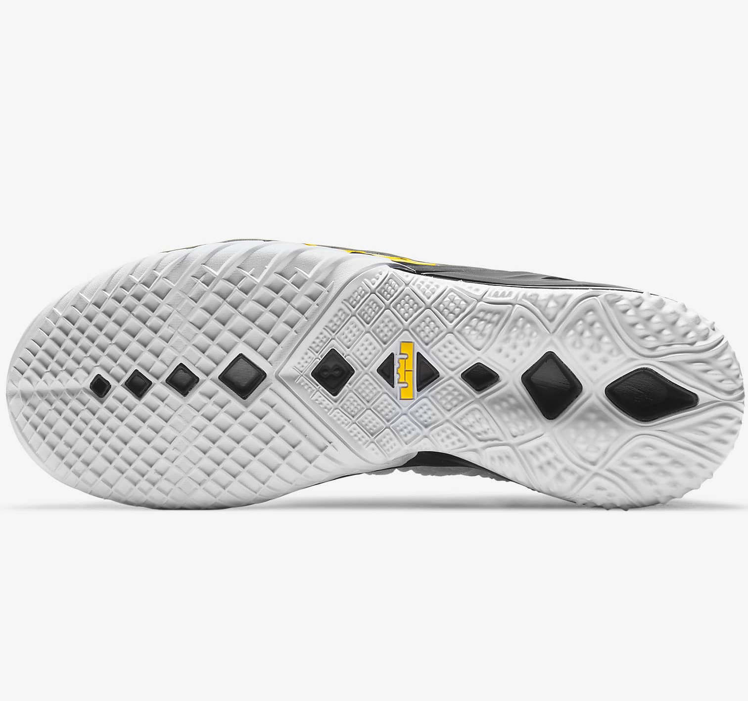 Купить Баскетбольные кроссовки Nike LeBron 18 | CQ9283-100 в Москве или заказать доставку на Slamdunk.su