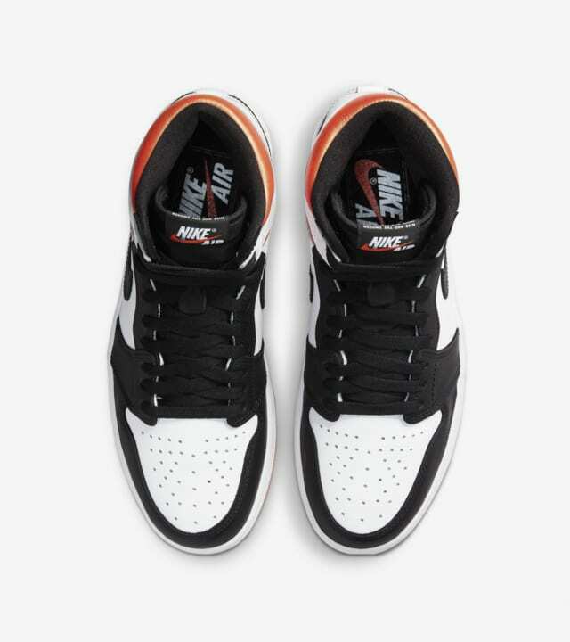 Купить Кроссовки Air Jordan 1 Retro High OG | 555088-180 в Москве или заказать доставку на Slamdunk.su