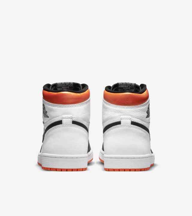 Купить Кроссовки Air Jordan 1 Retro High OG | 555088-180 в Москве или заказать доставку на Slamdunk.su