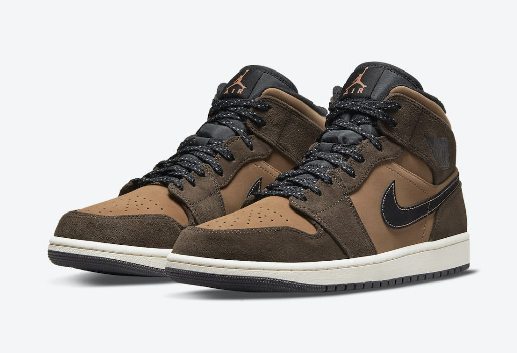 Купить Кроссовки Air Jordan 1 Mid SE | DC7294-200 в Москве или заказать доставку на Slamdunk.su