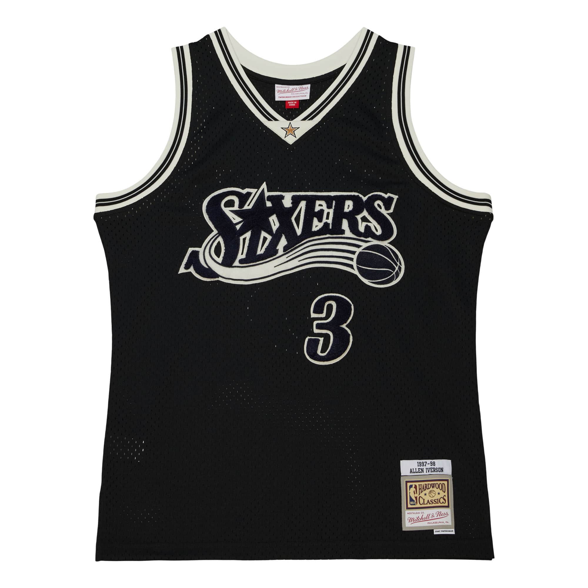 Купить Джерси Mitchell & Ness Off Court Chenille Swingman Allen Iverson Philadelphia 76ers 2000-01 | TFSM5882-P7600AIVBLCK в Москве или заказать доставку на Slamdunk.su