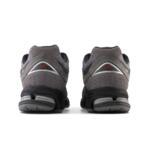 Кроссовки New Balance 2002R  | M2002REH