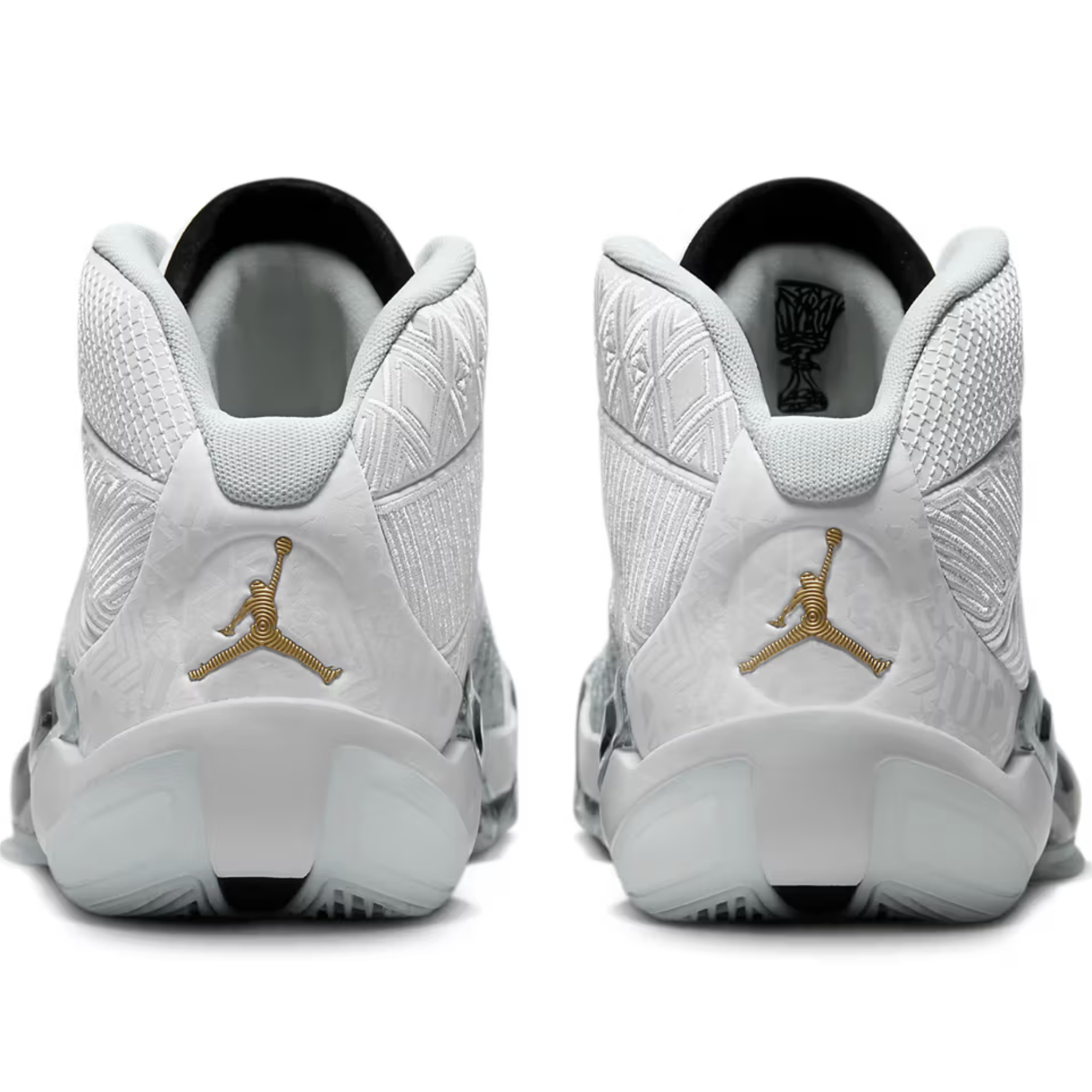 Купить Баскетбольные кроссовки Air Jordan XXXVIII "FIBA" | FN7481-100 в Москве или заказать доставку на Slamdunk.su