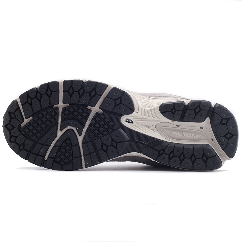 Купить Кроссовки New Balance 2002R | ML2002RC в Москве или заказать доставку на Slamdunk.su