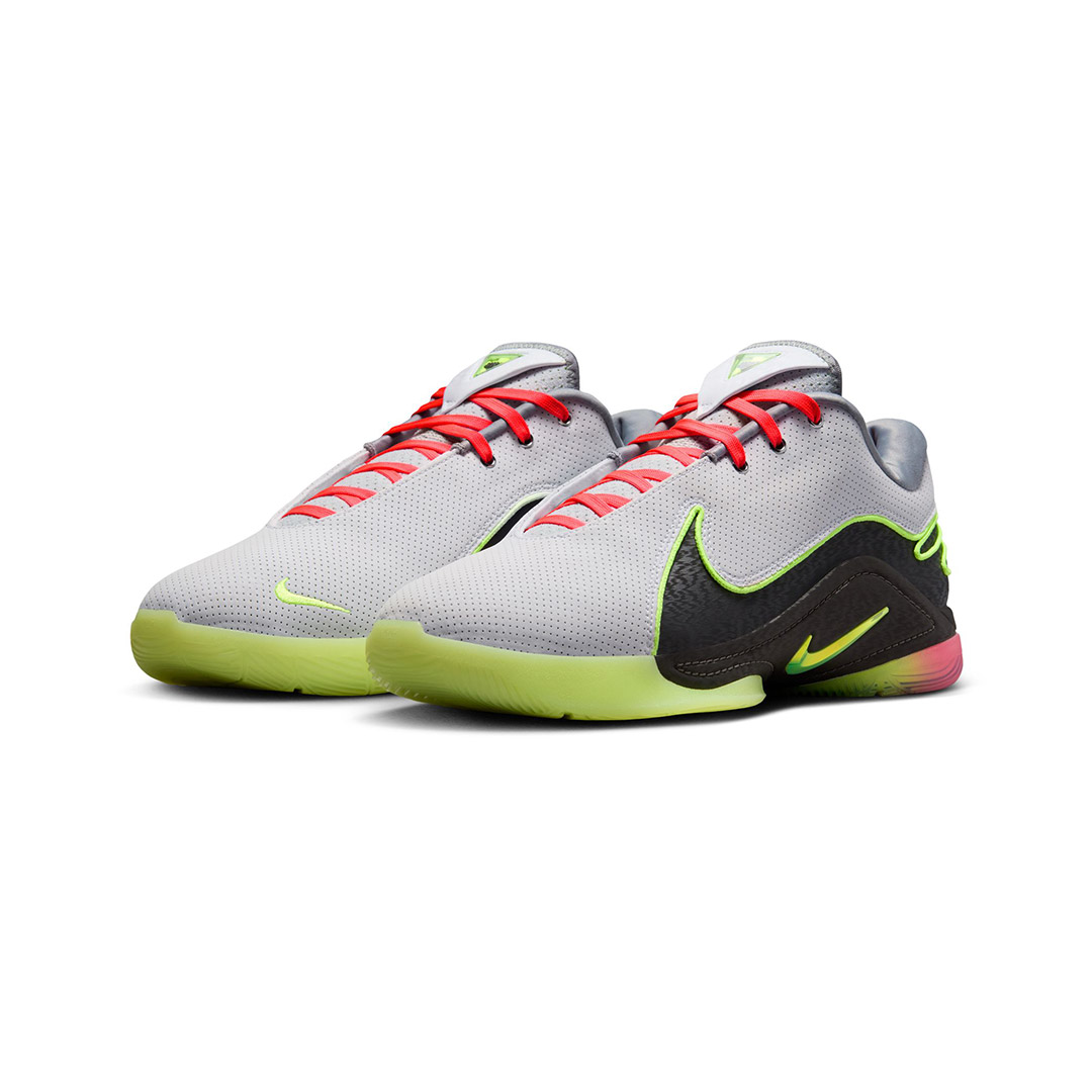 Купить Баскетбольные кроссовки Nike LeBron 22 | FZ1094-101 в Москве или заказать доставку на Slamdunk.su