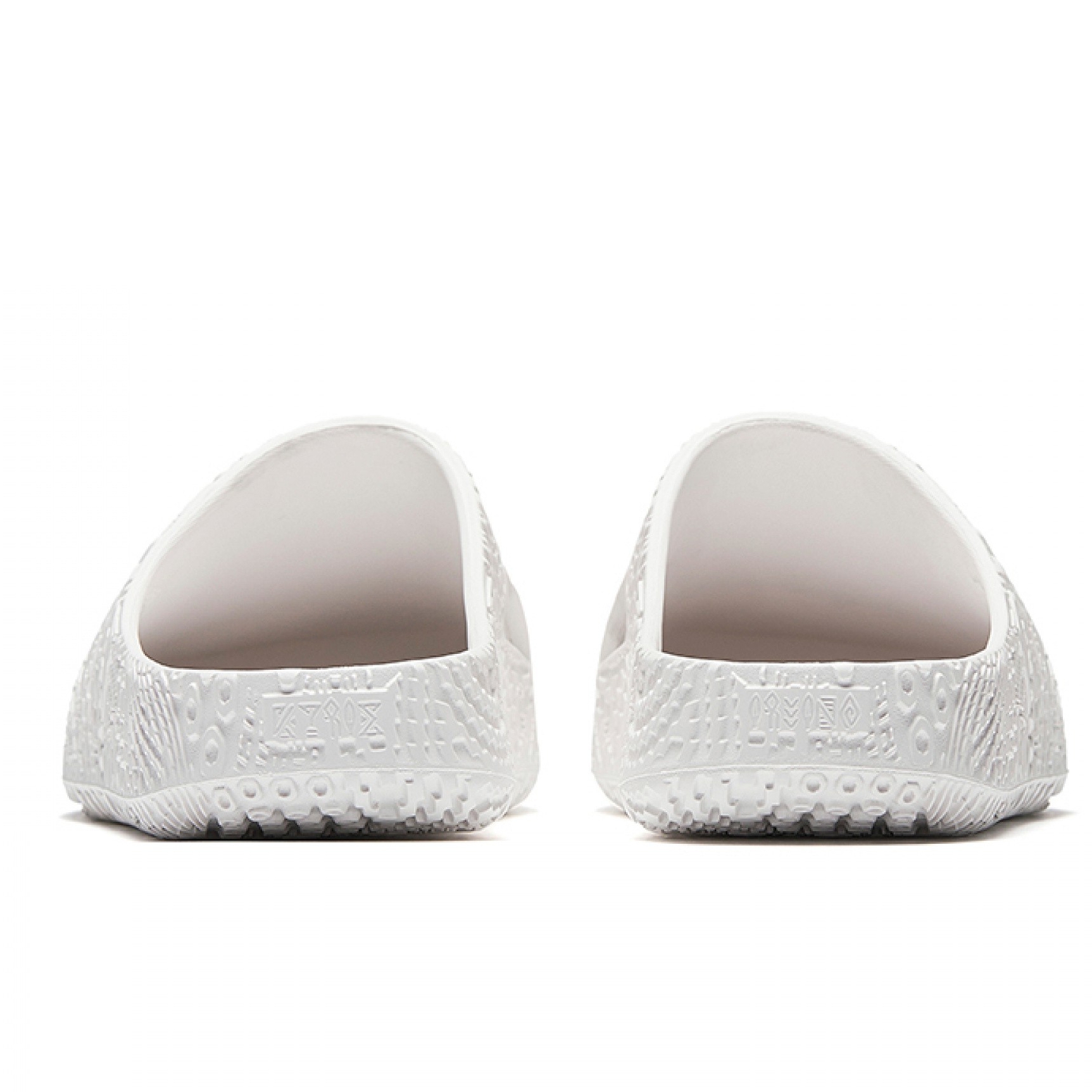 Купить Сланцы Anta KAI Hela Slide | 812531801-1 в Москве или заказать доставку на Slamdunk.su