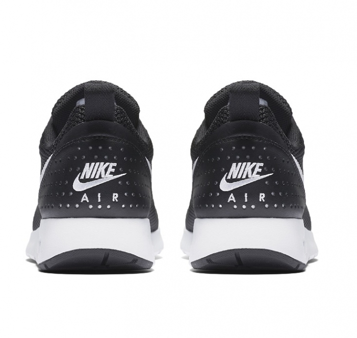 Купить Кроссовки Nike Air Max Tavas | 705149-024 в Москве или заказать доставку на Slamdunk.su