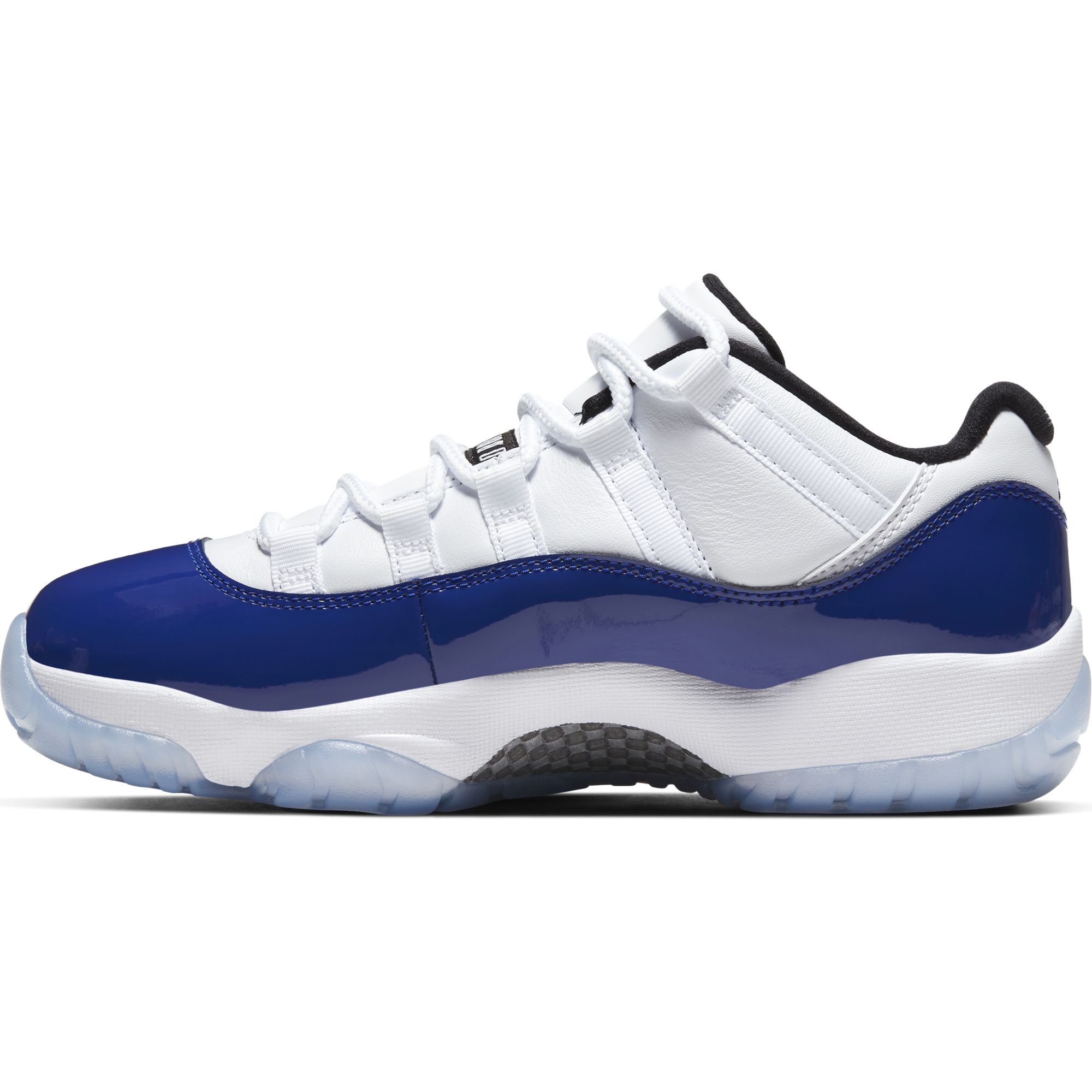 Купить Кроссовки Air Jordan 11 Retro Low | AH7860-100 в Москве или заказать доставку на Slamdunk.su