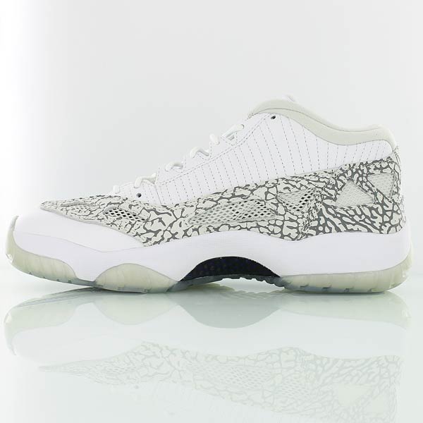 Купить Кроссовки Air Jordan 11 Retro Low | 306008-102 в Москве или заказать доставку на Slamdunk.su