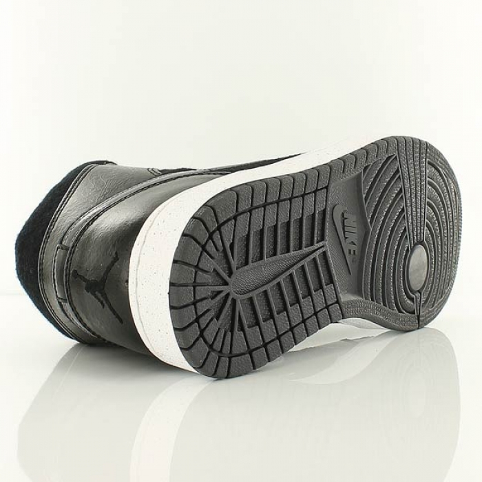 Купить Кроссовки Air Jordan 1 Mid PREM Winterized | 852542-001 в Москве или заказать доставку на Slamdunk.su