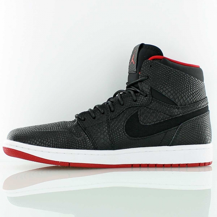 Купить Кроссовки Air Jordan 1 Retro High Nouveau | 819176-001 в Москве или заказать доставку на Slamdunk.su