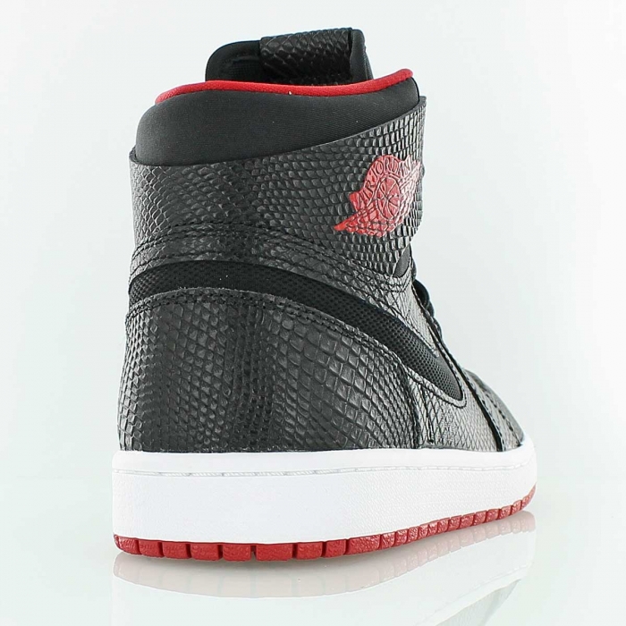 Купить Кроссовки Air Jordan 1 Retro High Nouveau | 819176-001 в Москве или заказать доставку на Slamdunk.su