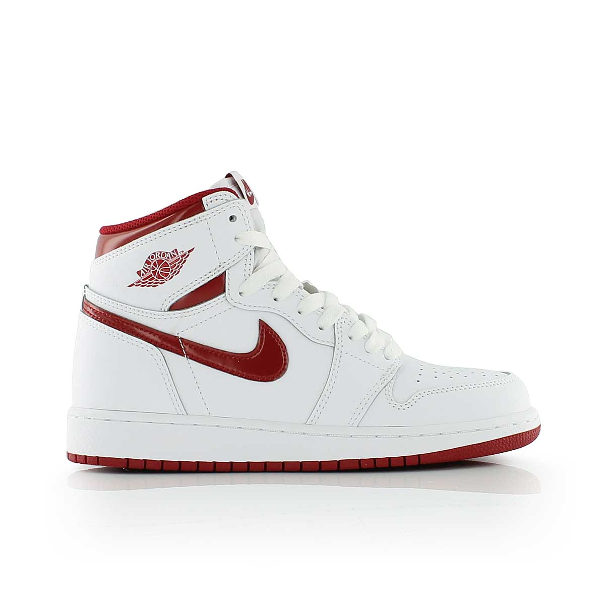 Купить Кроссовки Air Jordan 1 Retro High OG (BG) | 575441-103 в Москве или заказать доставку на Slamdunk.su