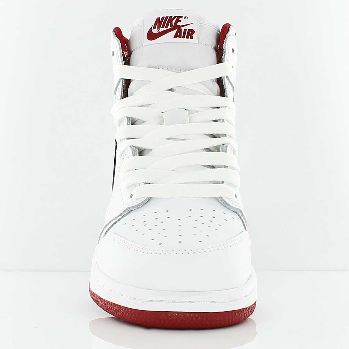 Купить Кроссовки Air Jordan 1 Retro High OG (BG) | 575441-103 в Москве или заказать доставку на Slamdunk.su
