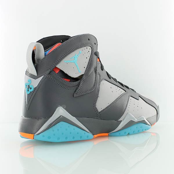Купить Баскетбольные кроссовки Air Jordan 7 Retro | 304775-016 в Москве или заказать доставку на Slamdunk.su