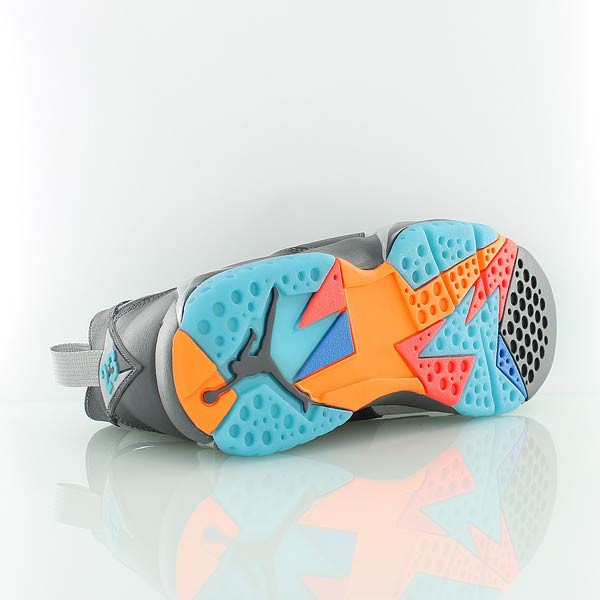 Купить Баскетбольные кроссовки Air Jordan 7 Retro | 304775-016 в Москве или заказать доставку на Slamdunk.su