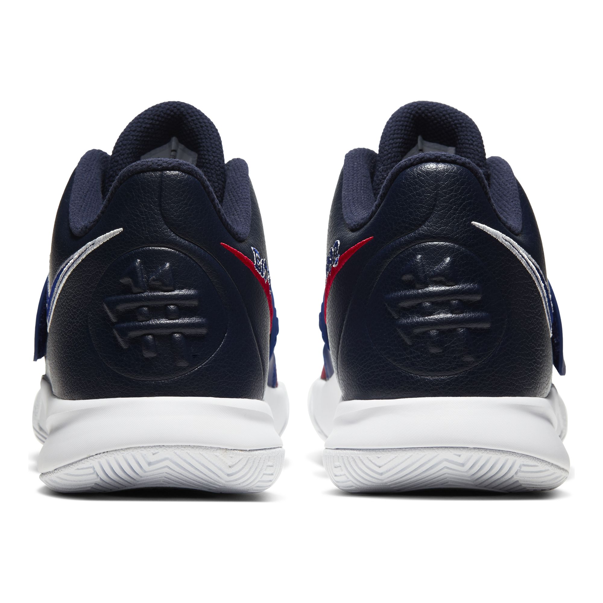 Kyrie flytrap 3 sales blue and white