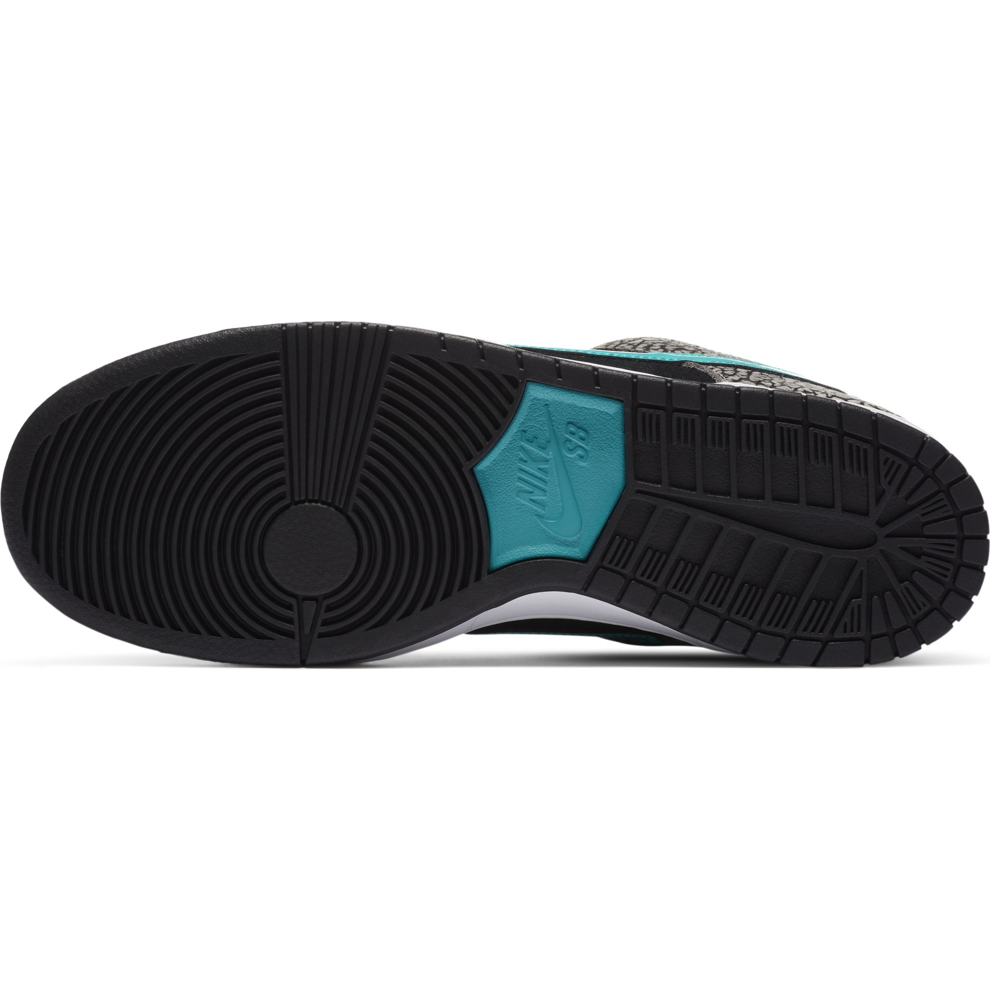 Купить Кроссовки Nike SB Dunk Low Pro | BQ6817-009 в Москве или заказать доставку на Slamdunk.su