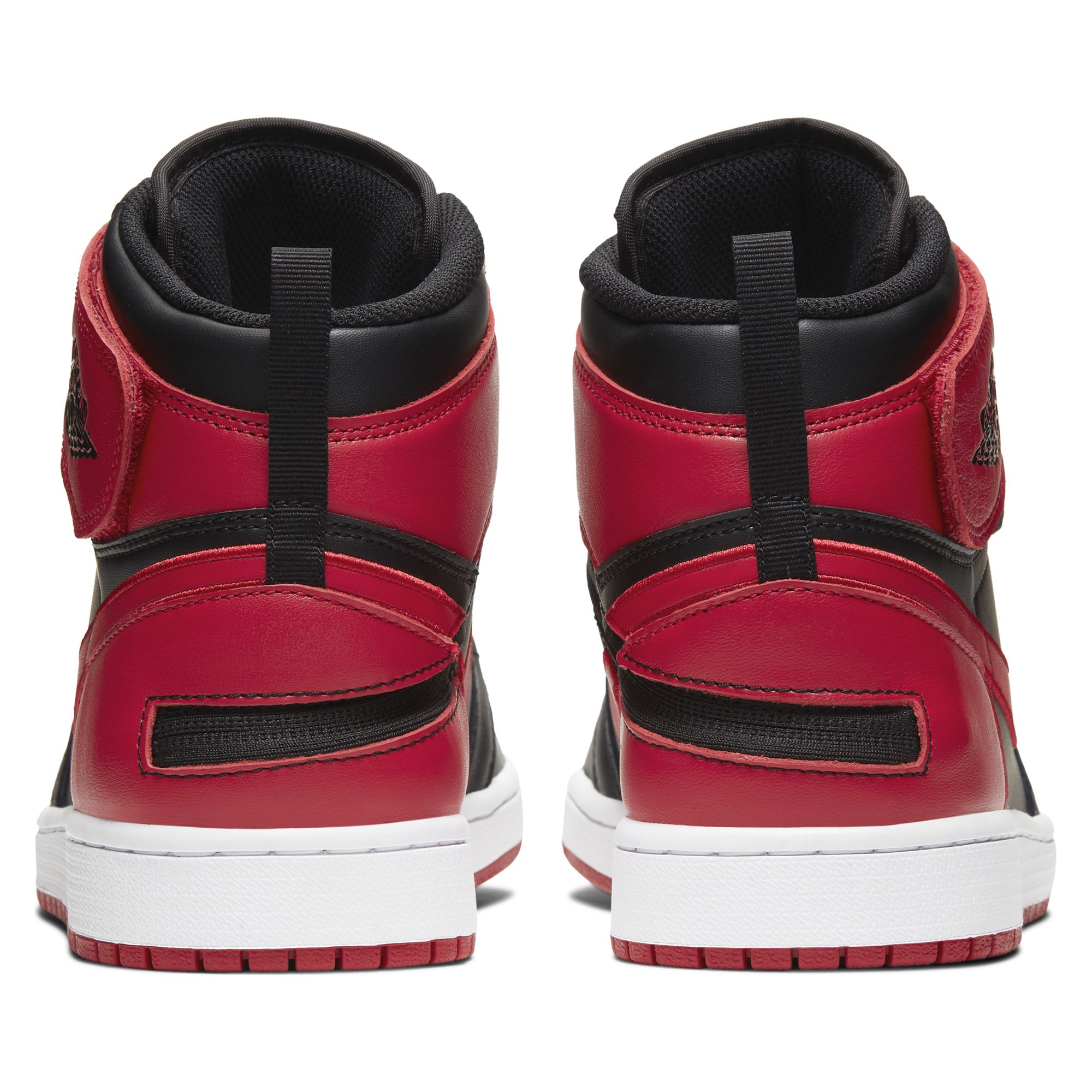 Купить Кроссовки Air Jordan 1 Hi FlyEase | CQ3835-001 в Москве или заказать доставку на Slamdunk.su