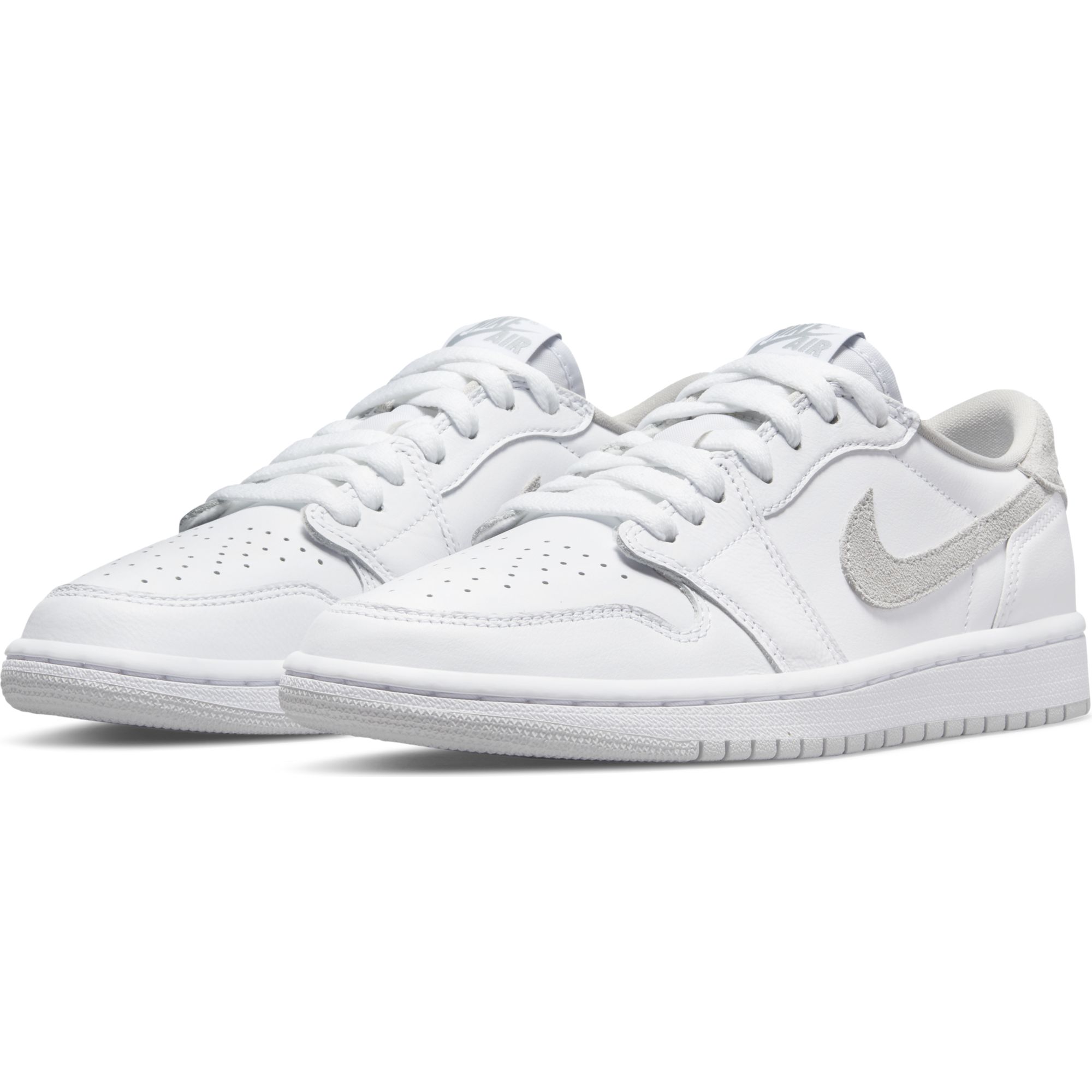 Купить Кроссовки Air Jordan 1 Low OG | CZ0775-100 в Москве или заказать доставку на Slamdunk.su