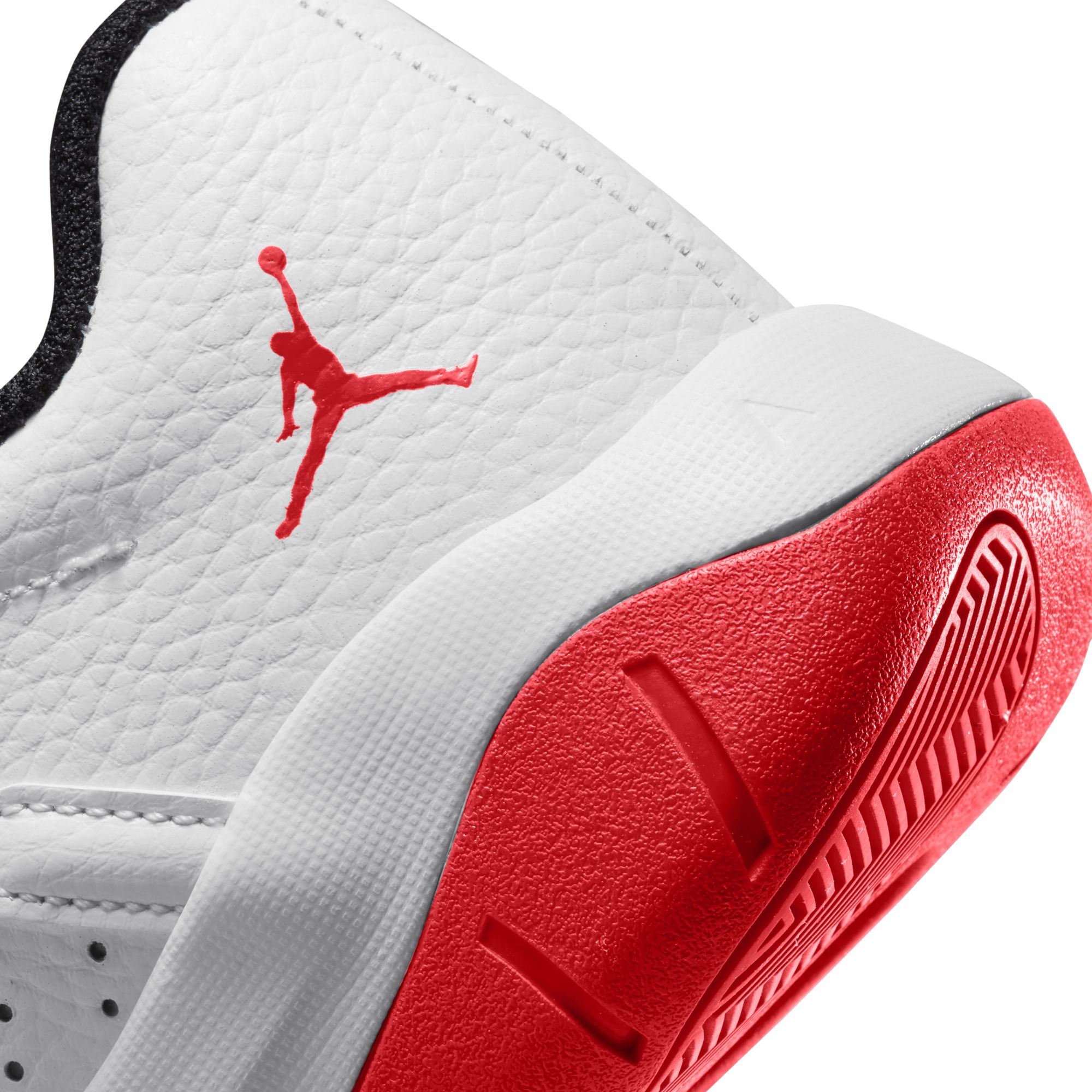 Купить Кроссовки Air Jordan 11 CMFT Low | CZ0907-106 в Москве или заказать доставку на Slamdunk.su
