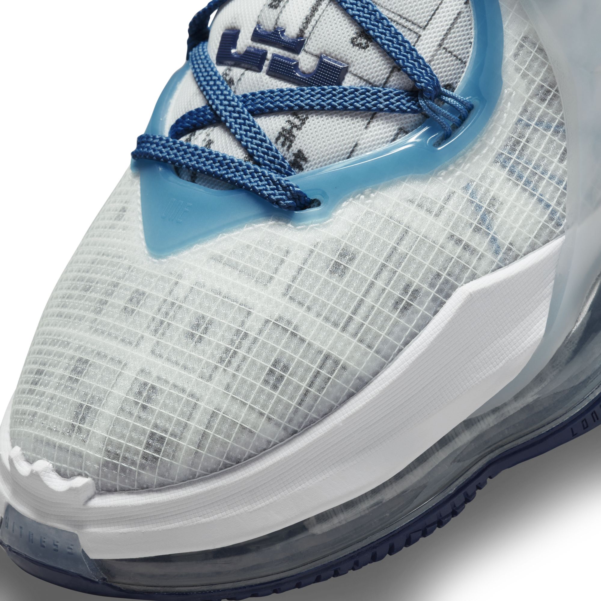 Купить Баскетбольные кроссовки Nike LeBron 19 | DC9338-100 в Москве или заказать доставку на Slamdunk.su