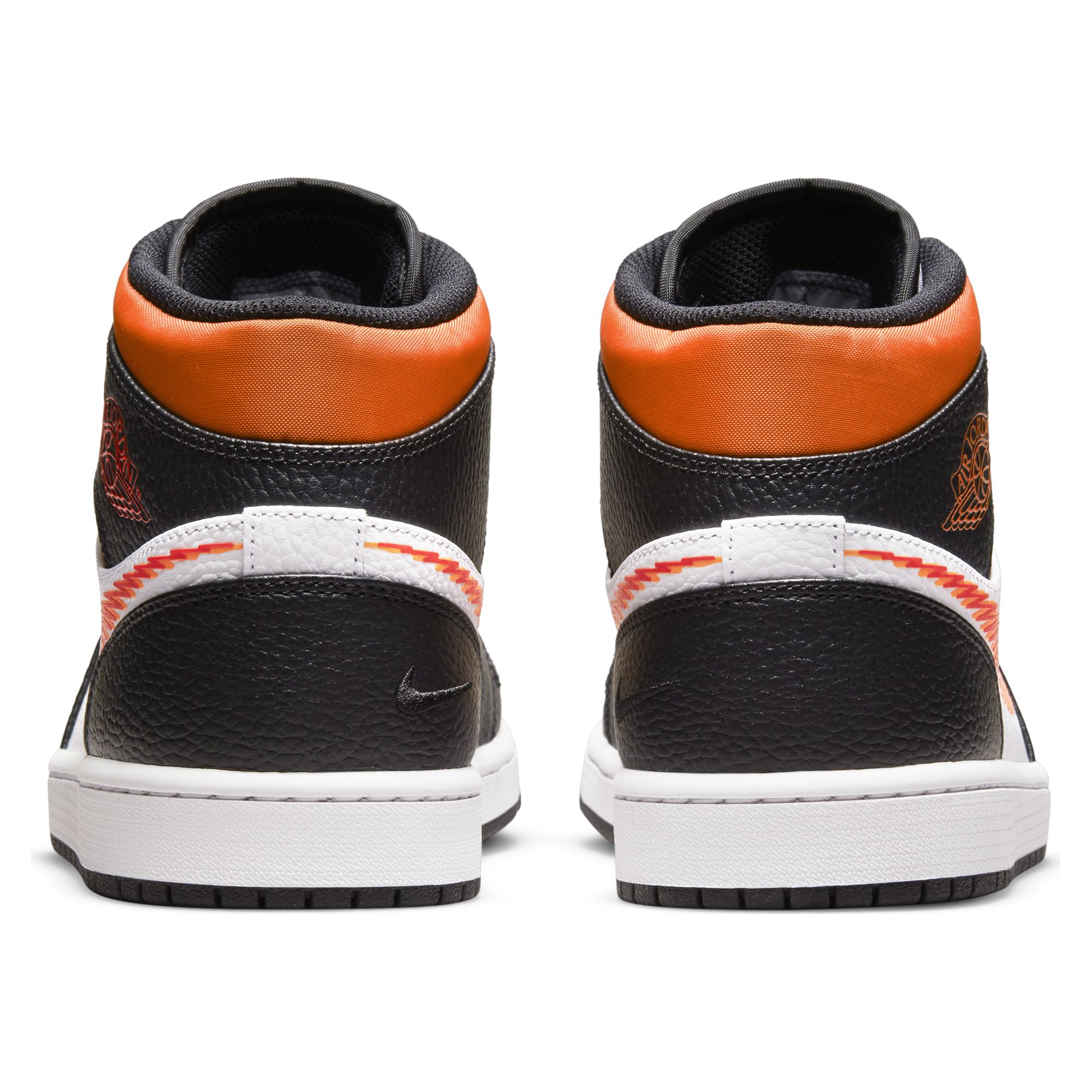 Купить Кроссовки Air Jordan 1 Mid | DN4929-100 в Москве или заказать доставку на Slamdunk.su