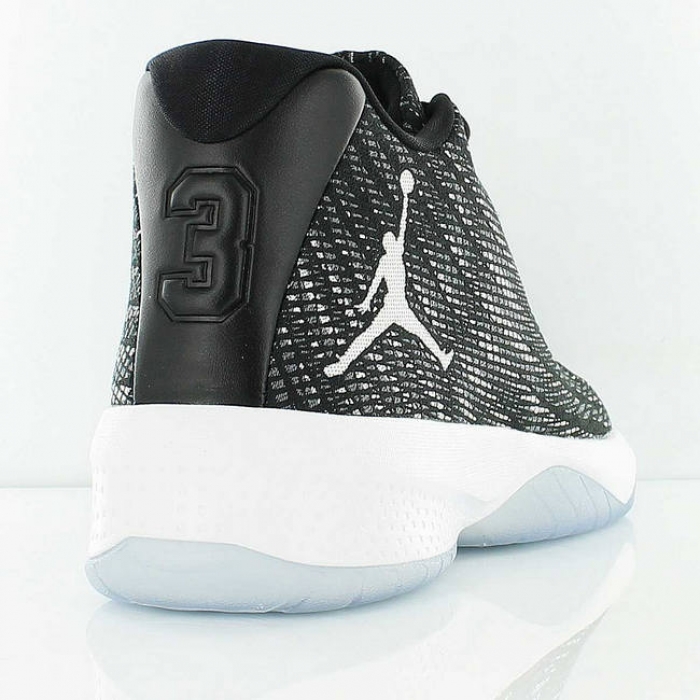 Купить Баскетбольные кроссовки Jordan B. Fly | 881444-010 в Москве или заказать доставку на Slamdunk.su