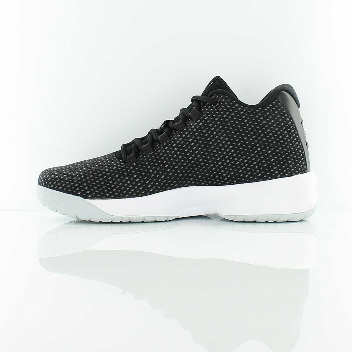 Купить Детские баскетбольные кроссовки Jordan B. Fly (GS) | 881446-011 в Москве или заказать доставку на Slamdunk.su