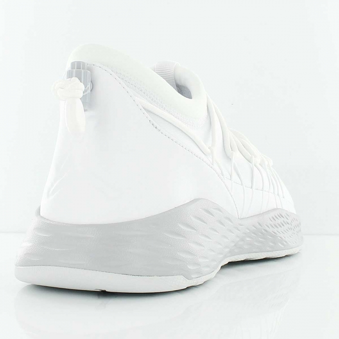 Купить Кроссовки Jordan Formula 23 Toggle | 908859-100 в Москве или заказать доставку на Slamdunk.su