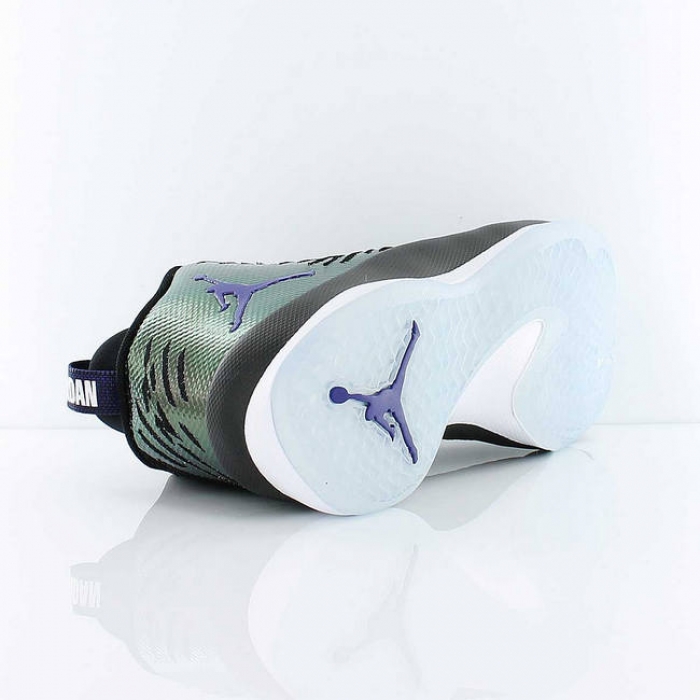 Купить Детские баскетбольные кроссовки  Jordan Super.Fly 5 BG | 844689-012 в Москве или заказать доставку на Slamdunk.su